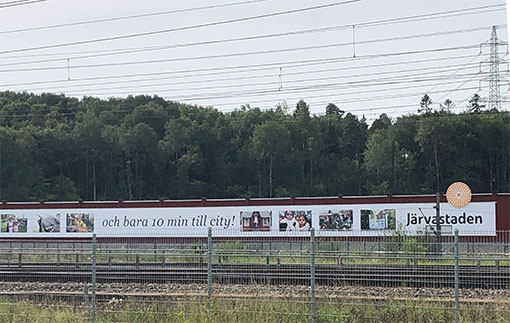 jarvastaden bullerplank på plats3
